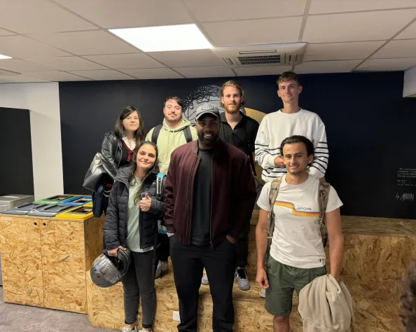la visite surprise de Teddy Riner, cofondateur de Paris School of Sports, école spécialisée dans les métiers du sport et présente dans 7 régions de France.