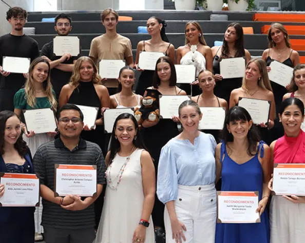 14 étudiants MediaSchool vivent une expérience académique unique à l'Universidad Anahuac Mayab au Mexique, alliant apprentissages et découvertes culturelles.  L’International à MediaSchool, c’est bien plus qu’une matière ou une langue, c’est aussi la possibilité de vivre une expérience académique à l’étranger au sein de notre réseau d’universités partenaires. A MediaSchool, nous sommes pleinement convaincus qu’un parcours d’études à l’étranger permet à nos étudiants de vivre une expérience unique qui leur d